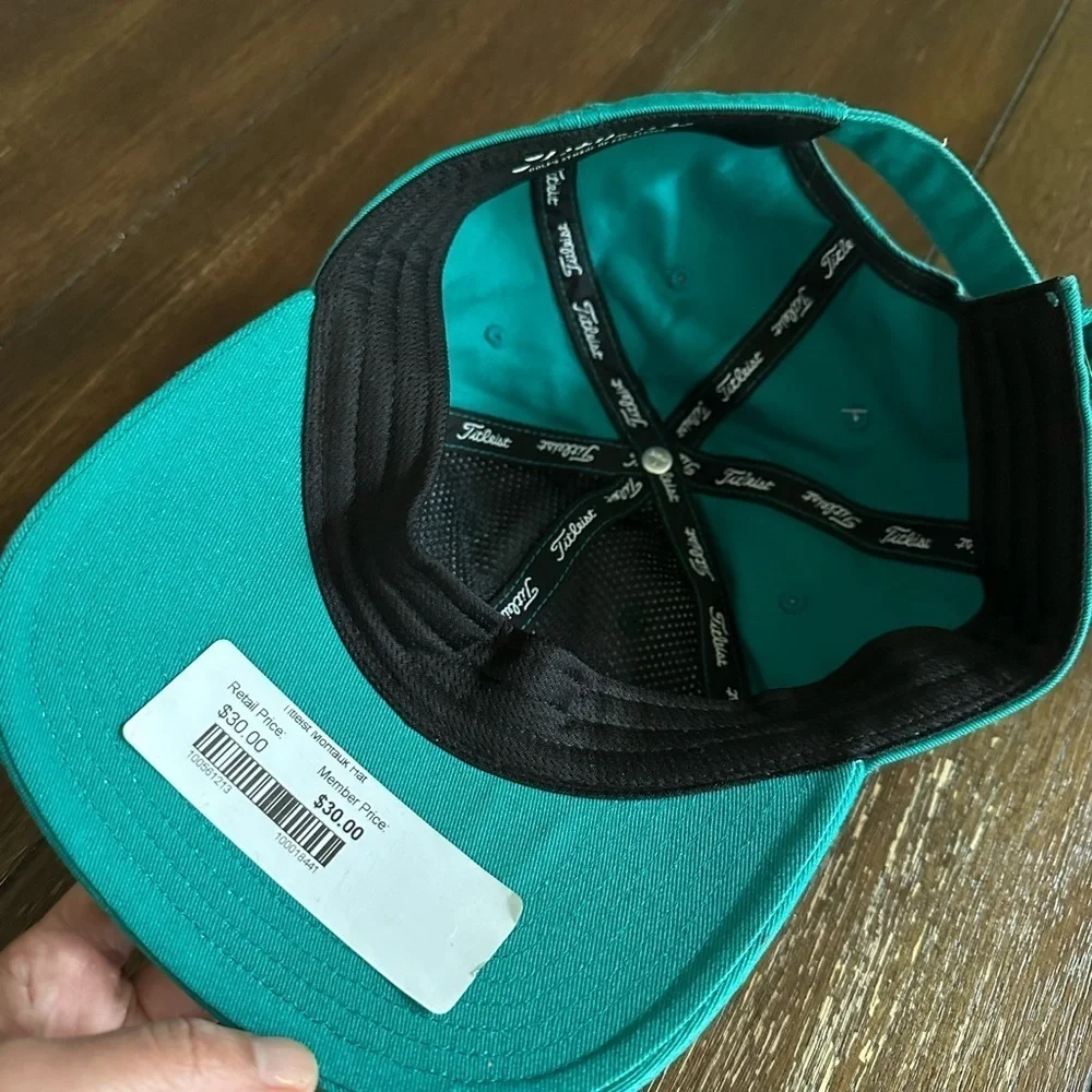 NWT Titliest mantouk hat